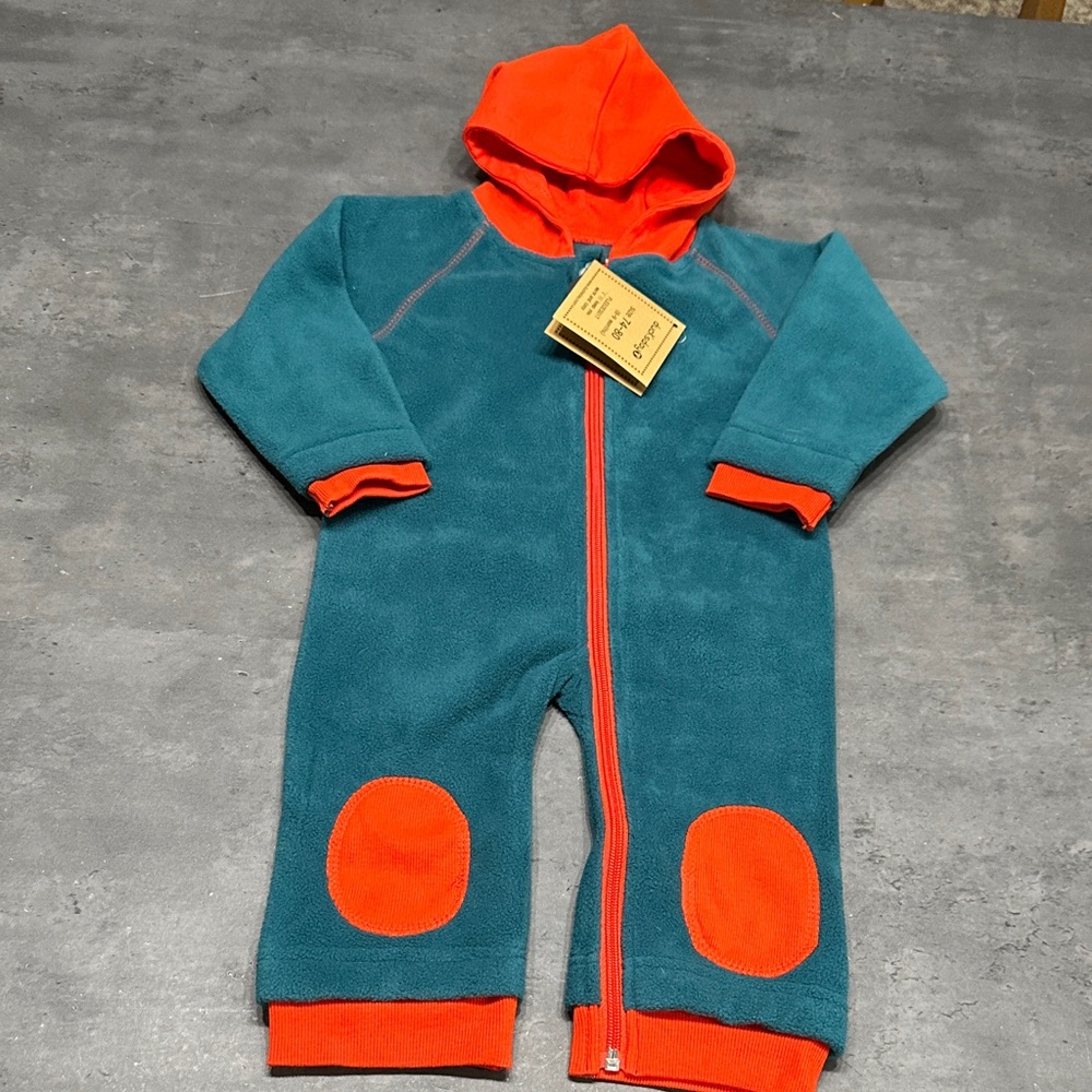Ducksday fleece suit.